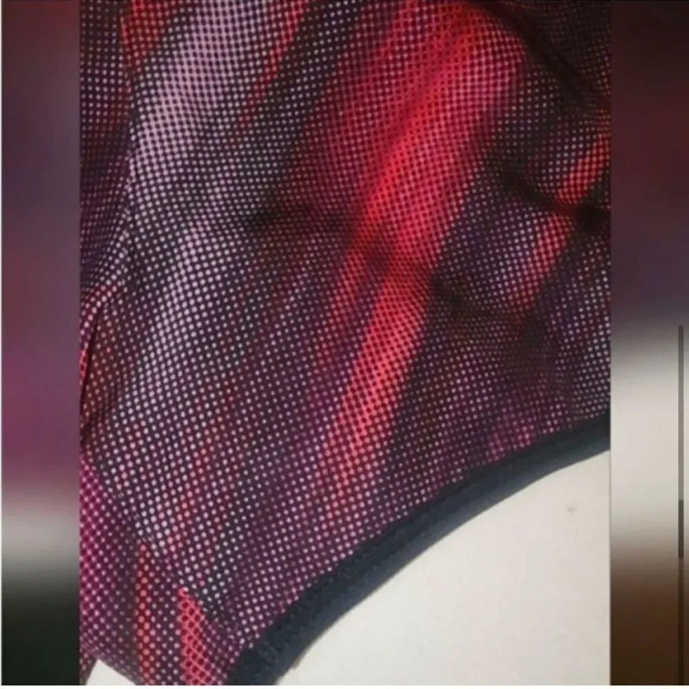 - NIKE WOMENS LIGHT STREAK CREW
PRINTED DRY FIT REFLECTIVE RUNNING
SHORTS SIZE M - Picture 9 of 11